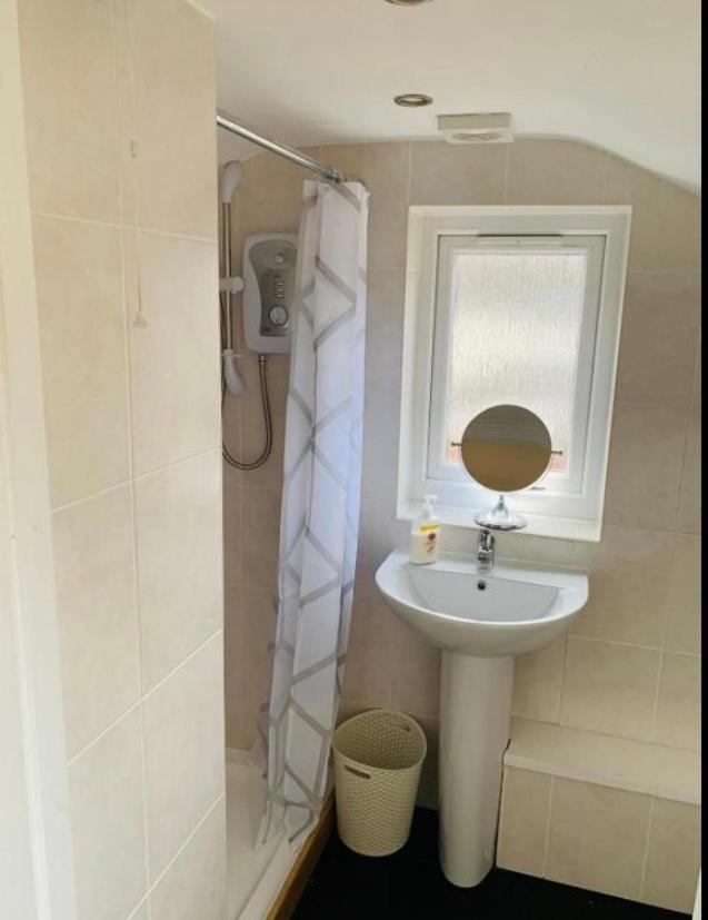 Nevis Rooms - Self Check In With Free Onsite Parking Inverlochy Exteriér fotografie